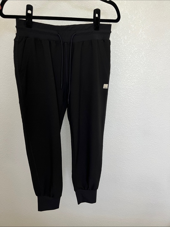Vuori Pants - Vuori Black Athletic Jogger Pants